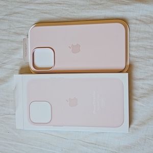 Apple silicone case magsafe 13 pro max